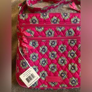 Vera Bradley 3 Zip Hipster Pink Swirls Flowers